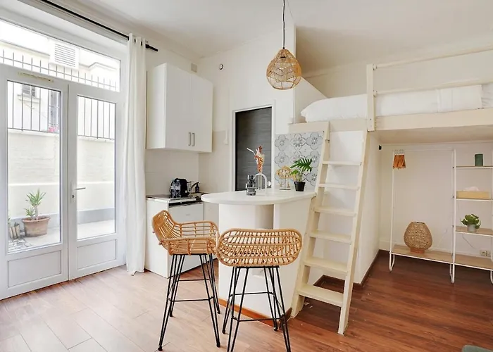 Charming Flat With Terrace In Batignolles - Paris