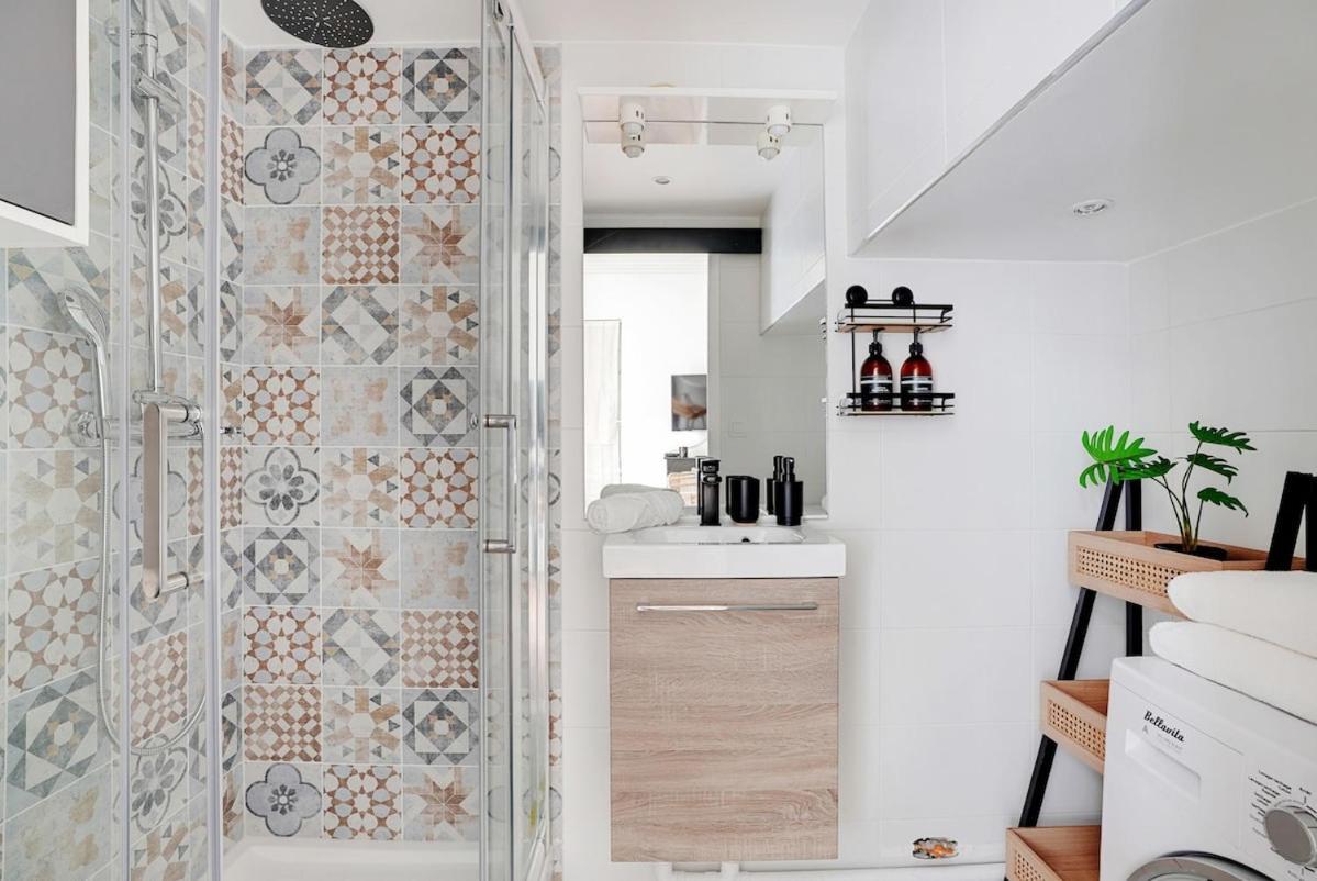 Charming Flat With Terrace In Batignolles - Paris