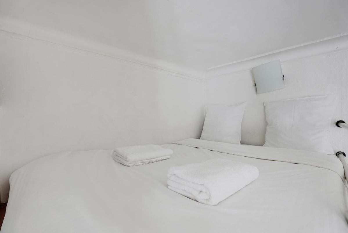 Apartment Charming Flat With Terrace In Batignolles - Paris